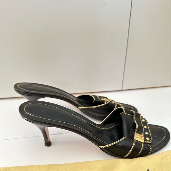 Louis Vuitton Vintage Black with Gold Heels - Leather - Limited Edition - Picture 3 of 5